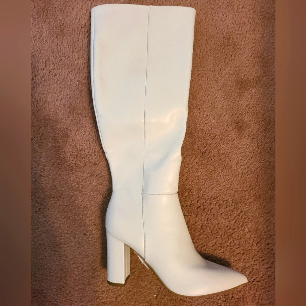 Marc Fisher Groovey Boots